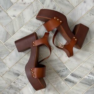 NEW Madden Girl platform clogs